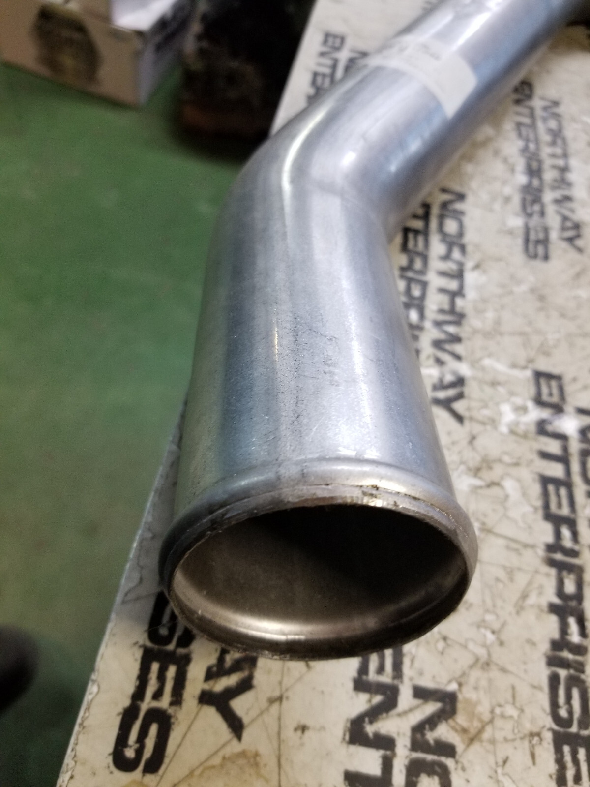 1001117940 JLG pipe,cac outlet - Picture 4 of 5