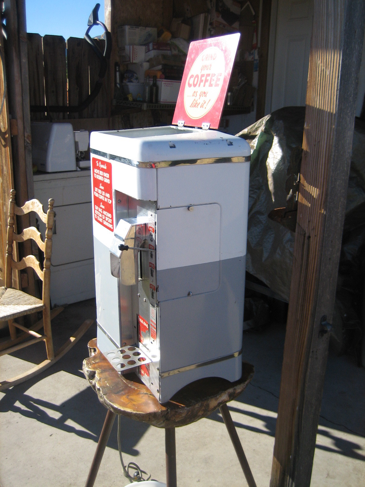 VINTAGE GRINDMASTER MODEL 500 COFFEE GRINDER