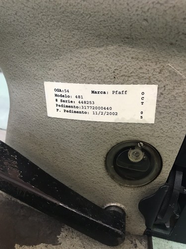 Pfaff 481 Industrial Grade Sewing Machine & Beautiful Green Table Gooseneck Lamp