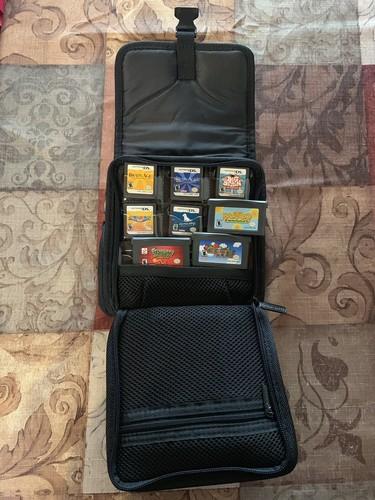 Nintendo DS Carrying Case Travel Bag With 8 Games