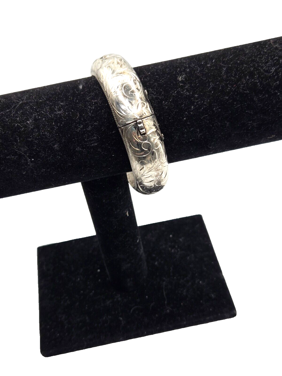 Antique Sterling Silver Bracelet Victorian Bangle Hinged Etched Oval Bracelet
