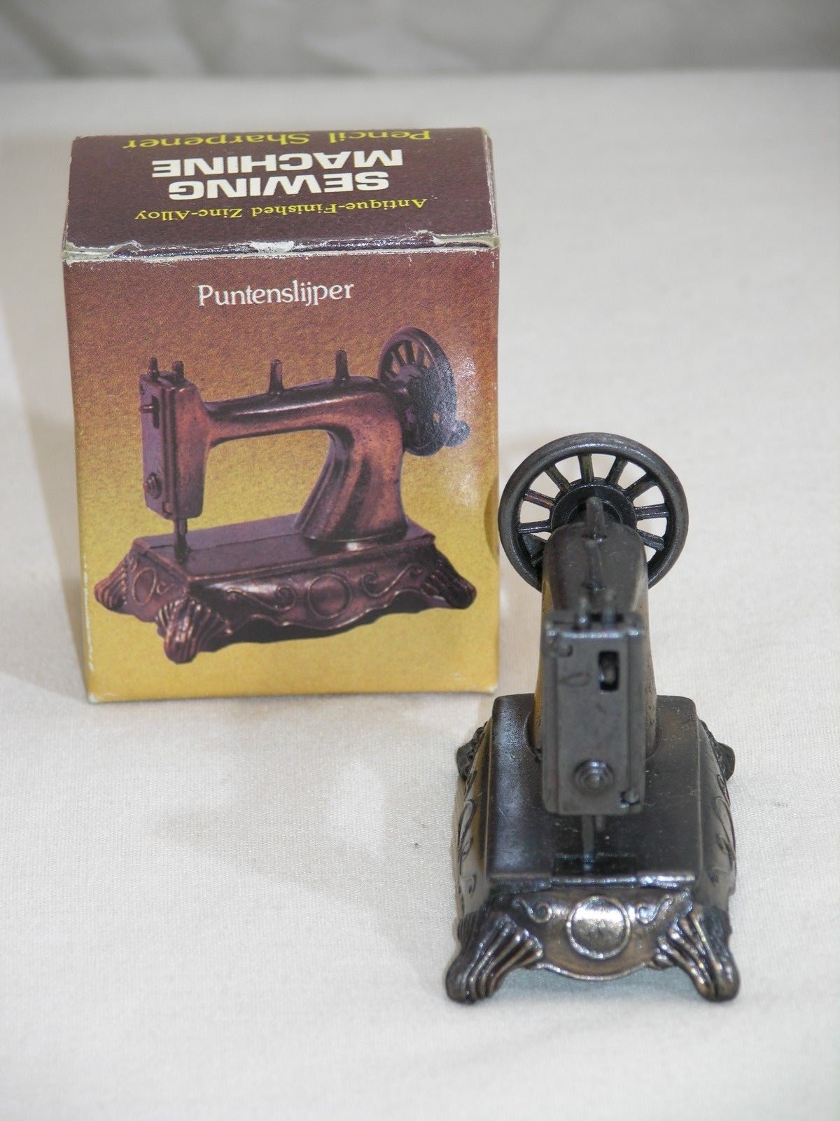 Miniature Replica Antique-Finish Sewing Machine Pencil Sharpener