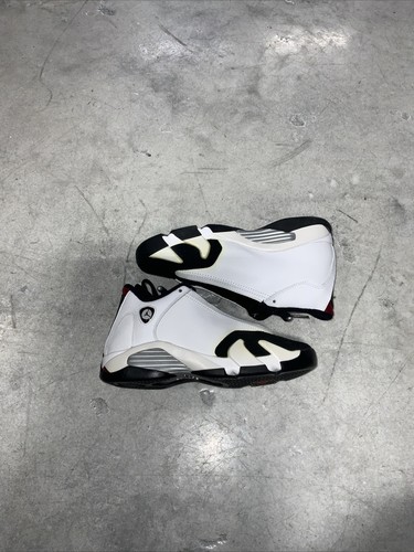 【本物保証 /関税・送料無料】Nike Air Jordan 14 Black Toe Air Jordan 14 Retro 'Black Toe'. Nike SNKRS
