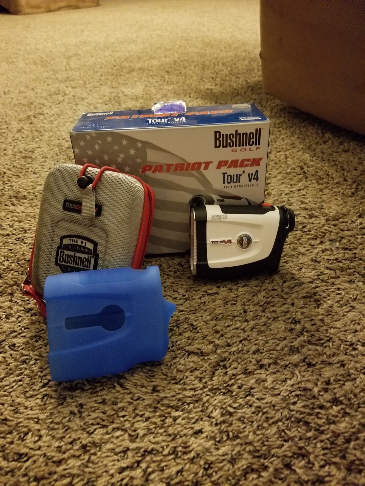 EUC Bushnell (201660P) Tour V4 640m Rangefinder