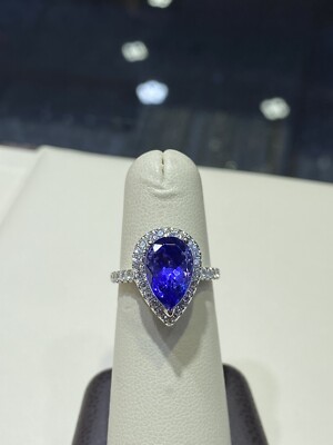 EXQUISTE PEAR SHAPE 5.0 CT  TANZANITE AND DIAMOND 18K WHITE GOLD RING