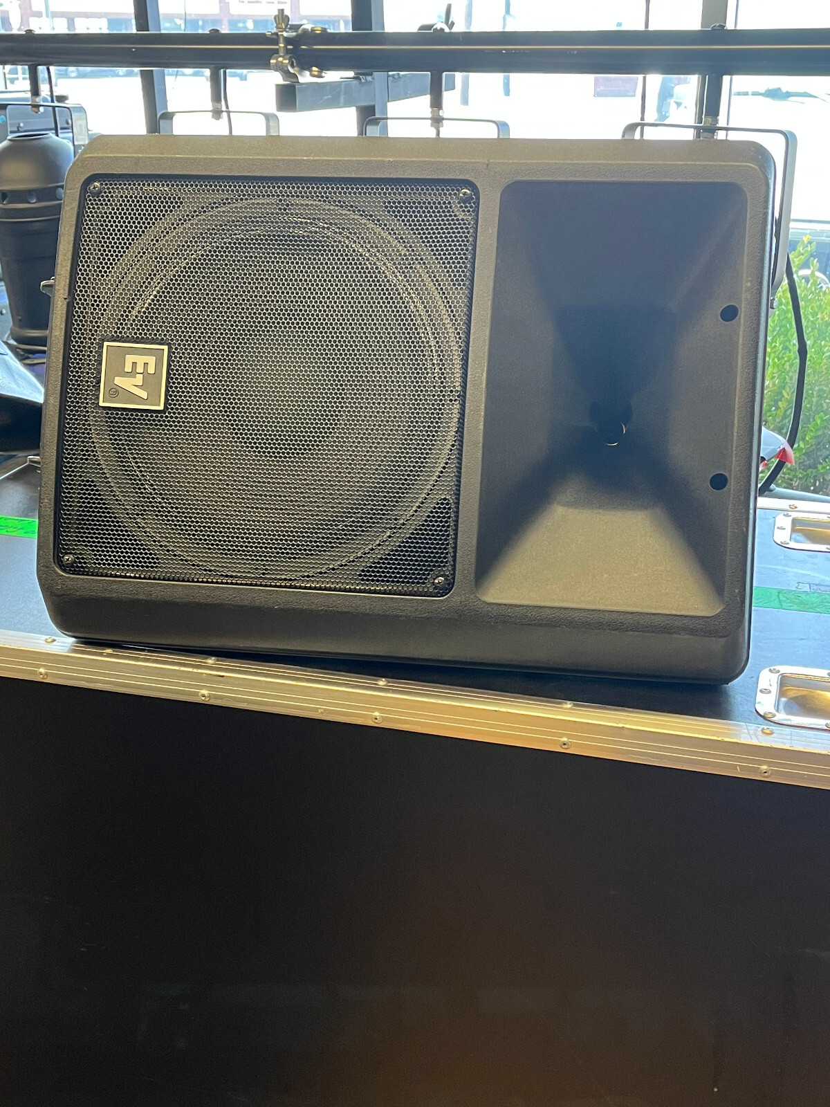 Electro-Voice EV SX300 8 Ohm 300W 12
