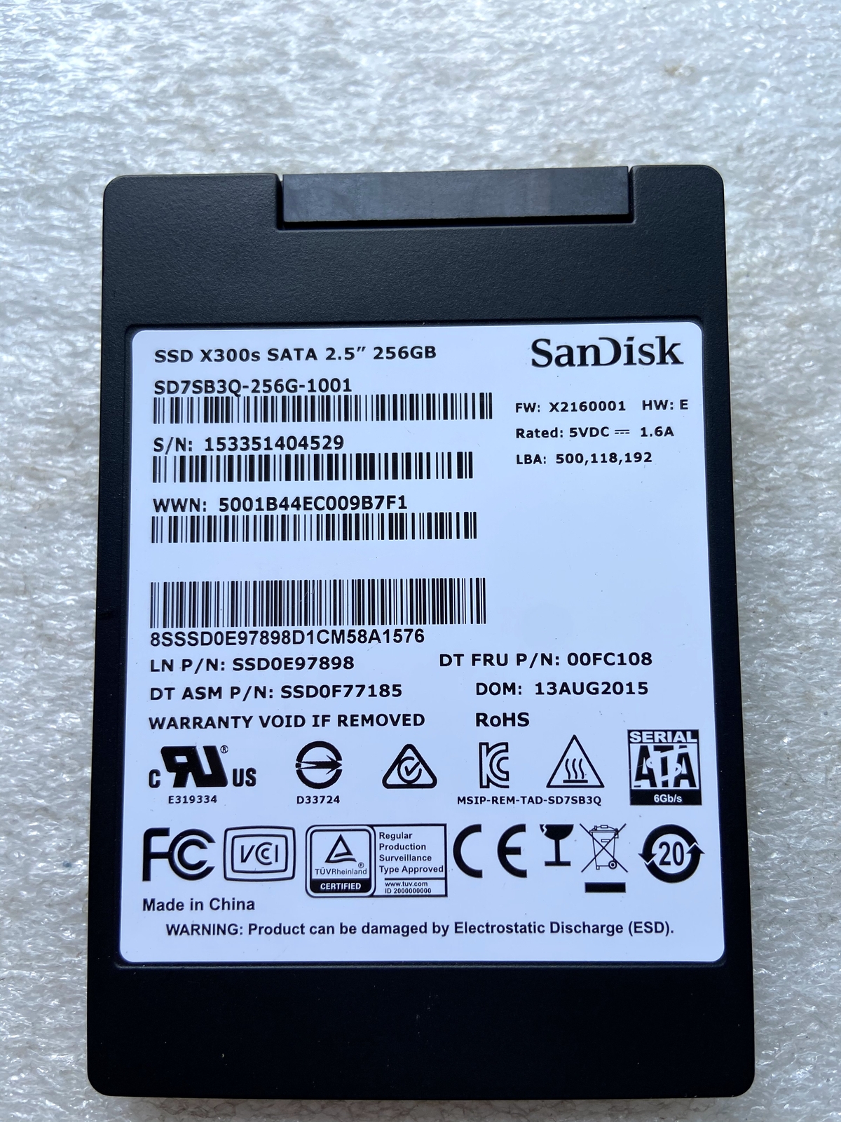SanDisk X300s SATA SSD 256GB 2.5インチ SD7SB3Q 動作確認済み