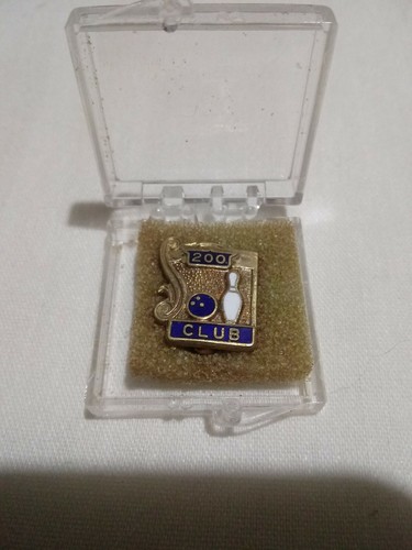 LOT OF VINTAGE WIBC BOWLING PINS ENAMEL LEAGUE HIGH SERIES 200 500 CLUB