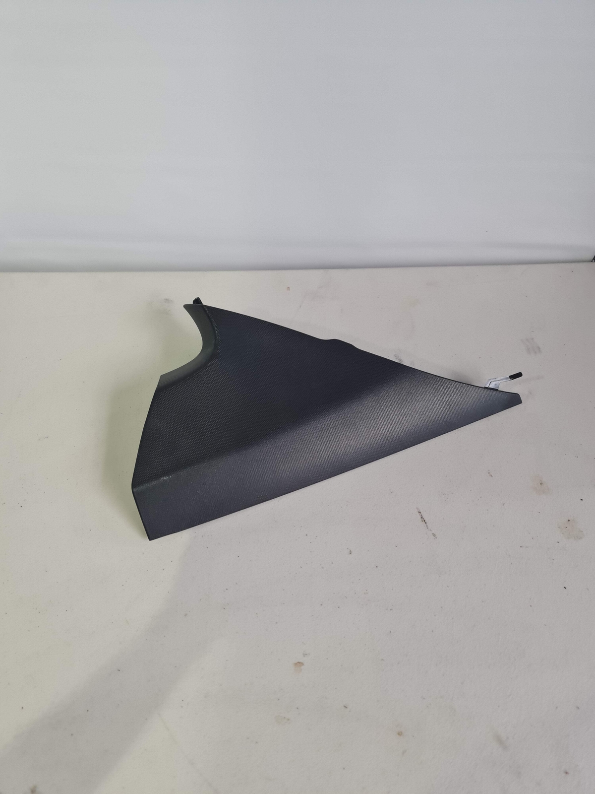 0 Bmw M2 F87 2 SERIES PASSENGER SIDE REAR C PILLAR TRIM NSR 7291175 image 3