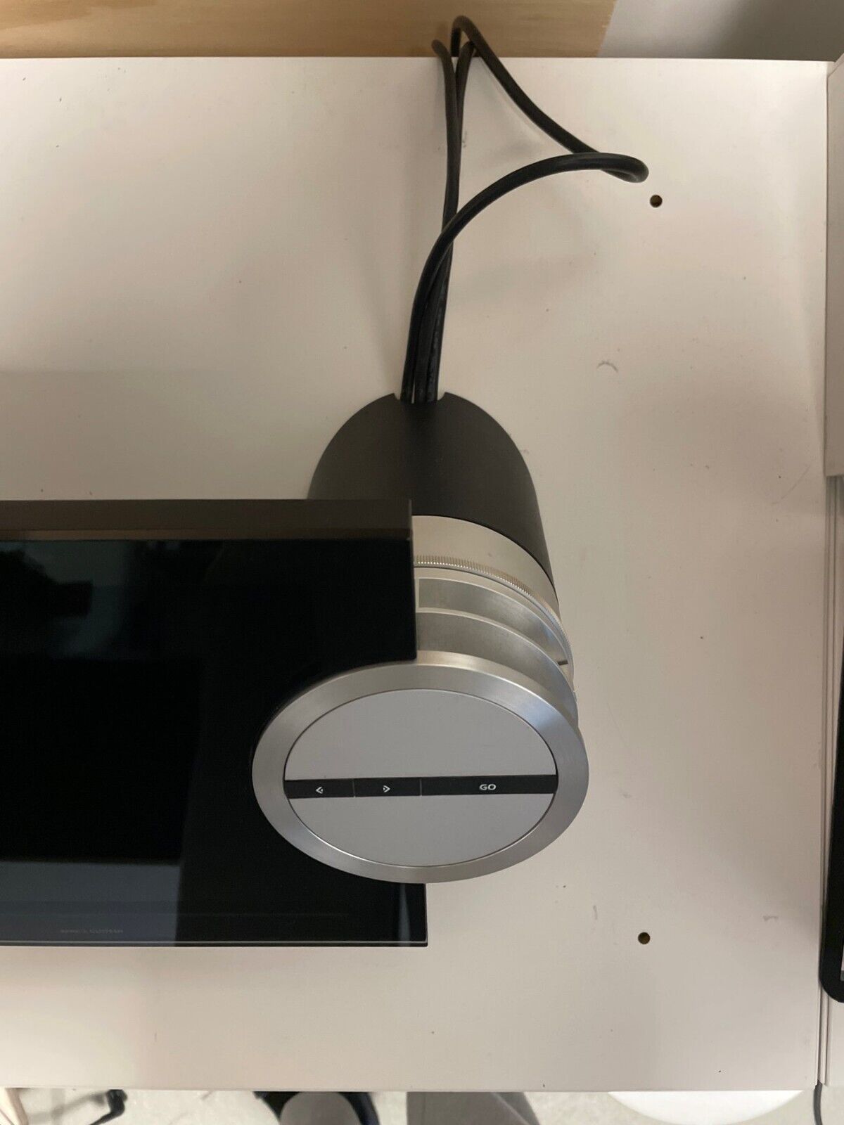 Bang & Olufsen - BeoSound 5 - BeoMaster 5 - table stand Hi Bang & Olufsen - BeoSound 5 - BeoMaster 5 - table stand Hi