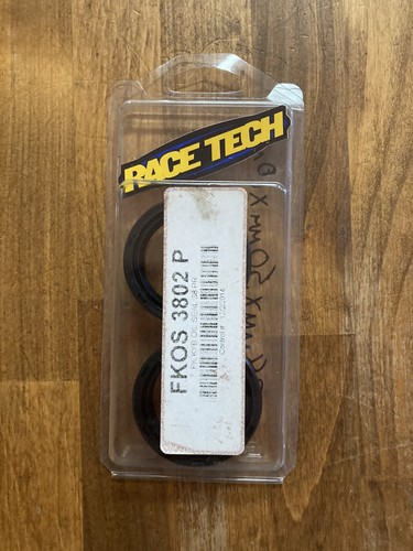 かここ Race Tech KYB Fork Seals For Kawasaki KDX200 1983-1985 FKOS