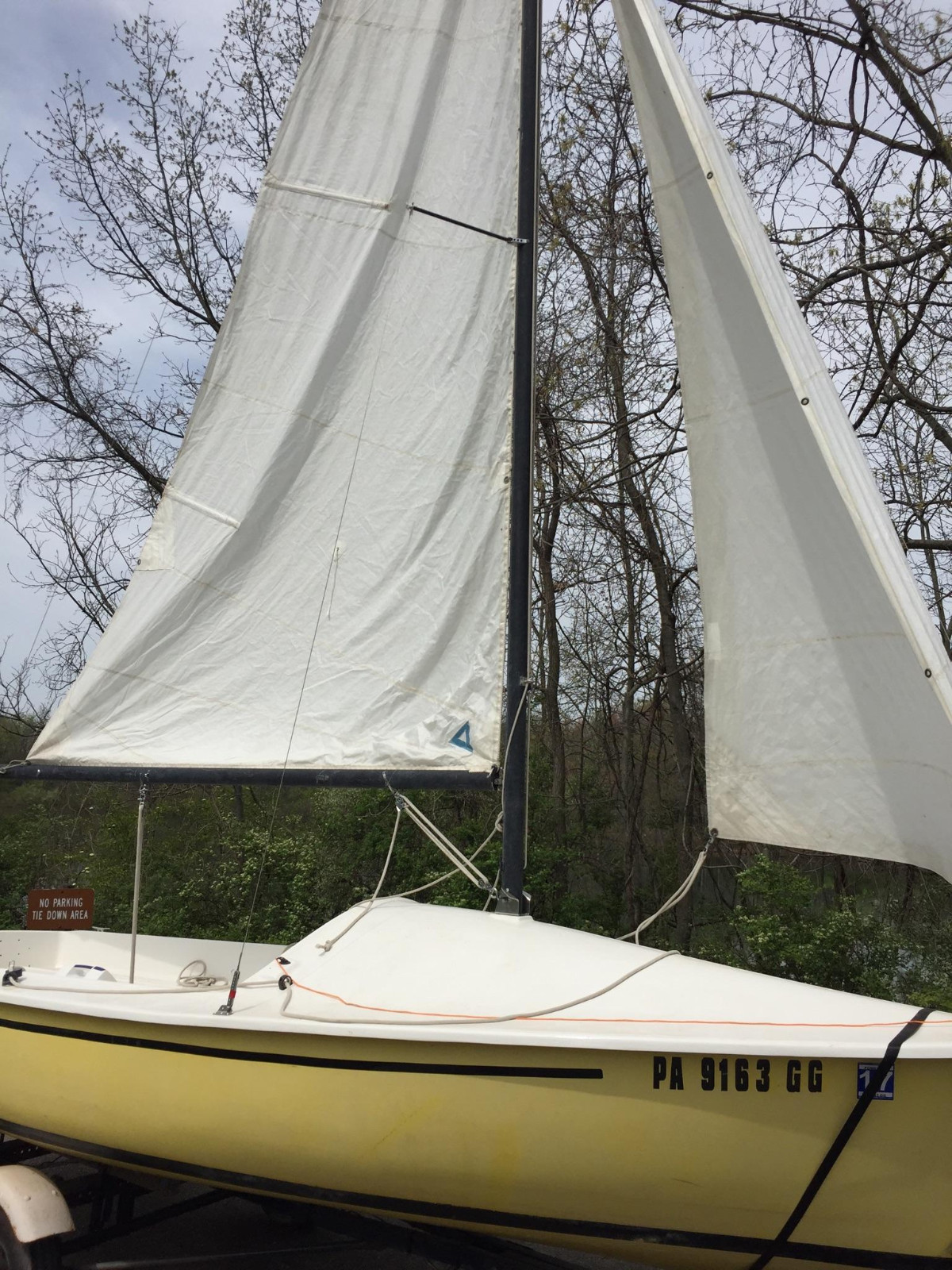 AMF Sunbird 16' Sailboat with Trailer