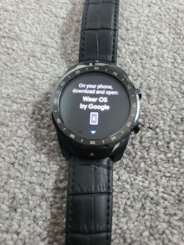 TicWatch Pro WF12096 Silver Smart Watch Fitness Wear/OS *read Description Please TicWatch Pro WF12096 Silver Smart Watch Fitness Wear/OS *read Description Please