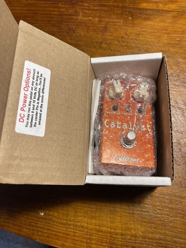 ギター Fulltone Catalyst CT-1 Fulltone Catalyst CT-1 Clean Boost to Fuzz - YouTube