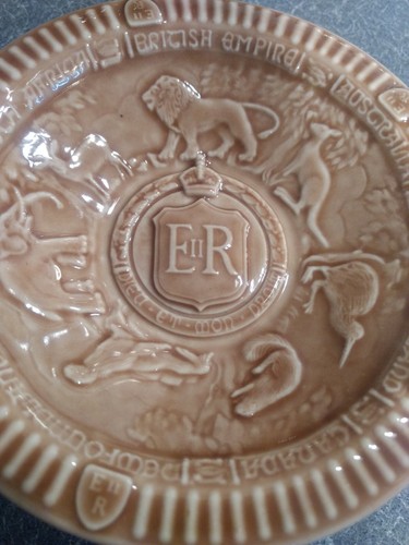 Queen Elizabeth II 1953 Coronation Pin Dish by Wade England Green Dish