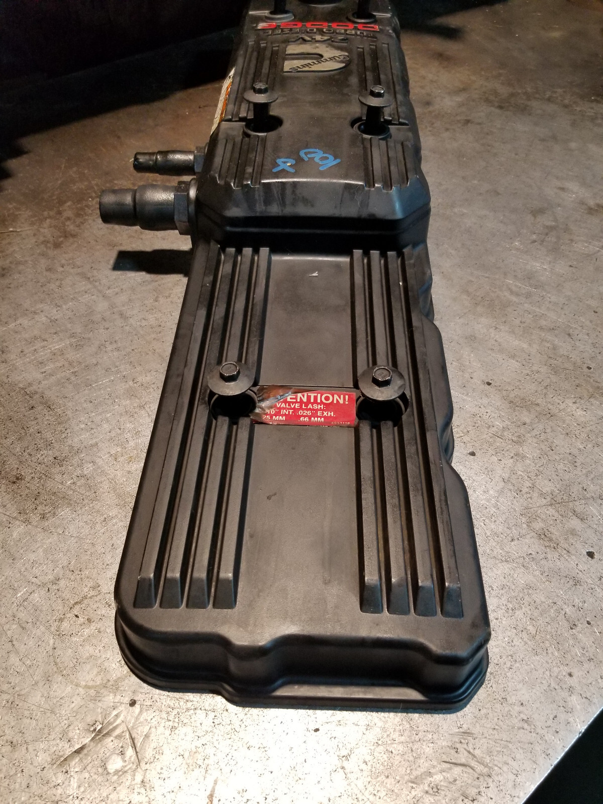 Dodge Ram 5.9L Cummins USED VALVE COVER ASSEMBLY 2005-07 4931453 4931454 REV01 - Picture 8 of 11