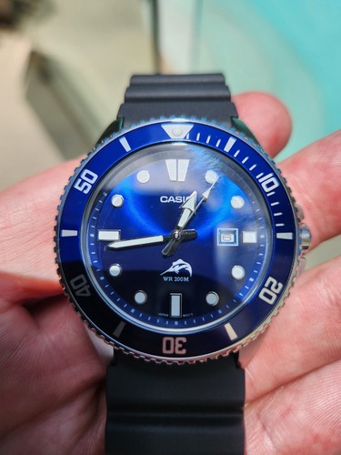 CASIO duro mdv-106b-2avcf 美品 Amazon.com: Casio MDV-106B-2AVCF Blue Dive Watch with Black