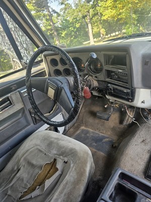 image 5 of interior