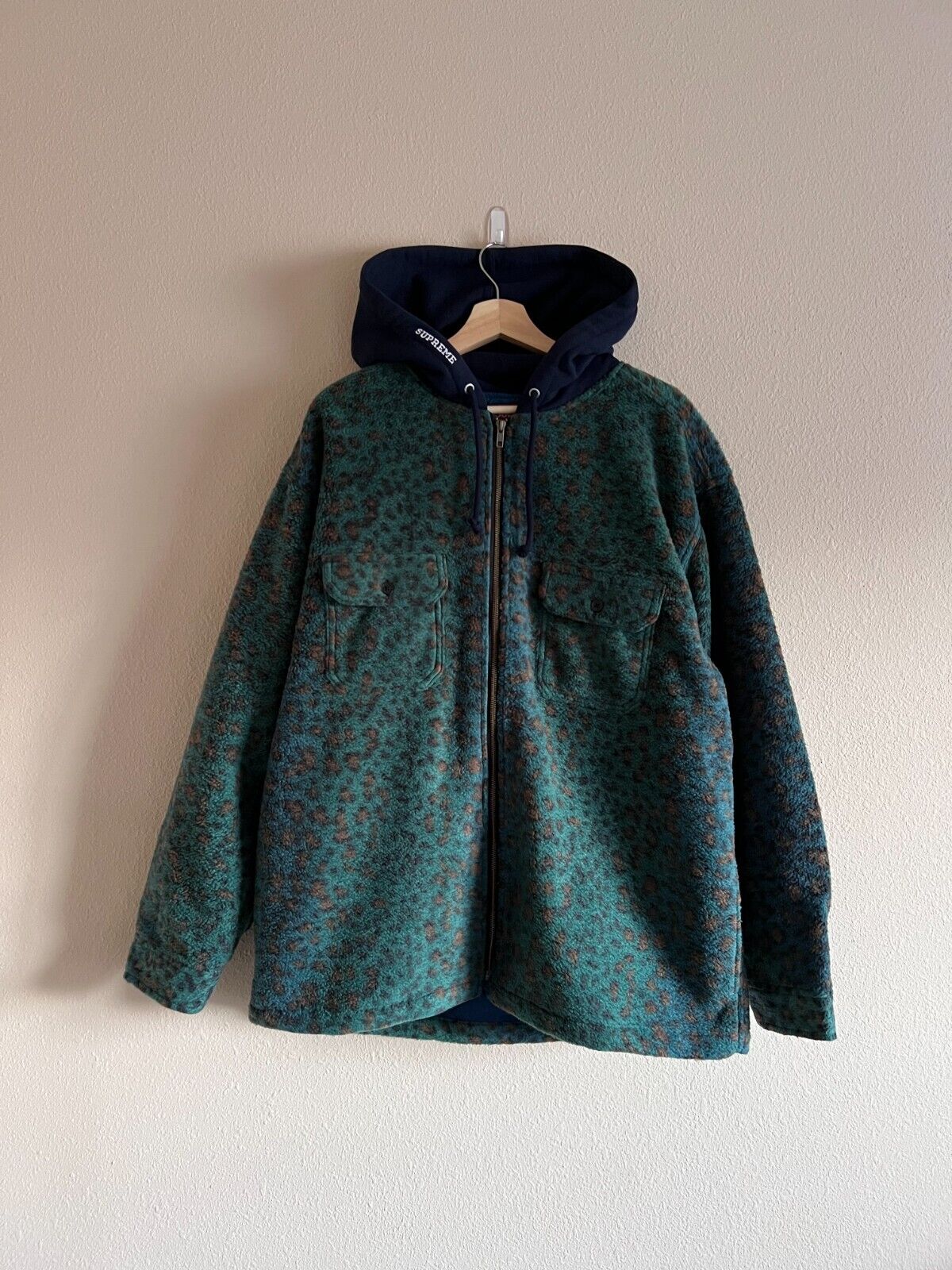 Supreme Leopard Fleece Zip Up Hooded Shirt - Size XL - Teal Supreme Leopard Fleece Zip Up Hooded Shirt - Size XL - Teal