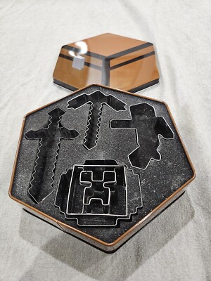 MINECRAFT Cookie Cutters Set of 4 in Metal Tin Metal ThinkGeek Mojang