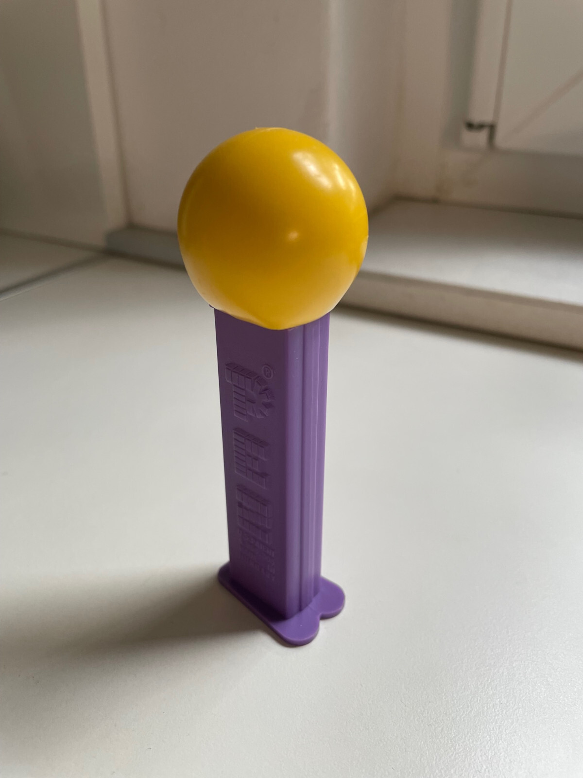 Vintage RARE PEZ Dispenser Funky Face Smiley no face- test