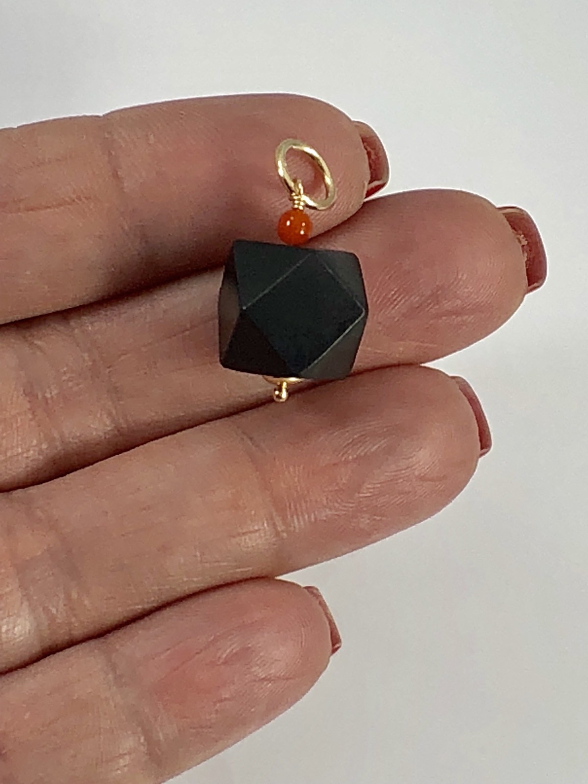Azabache (10mm) & Coral 14K Solid Gold Jet Protection Pendant, New - Picture 2 of 5
