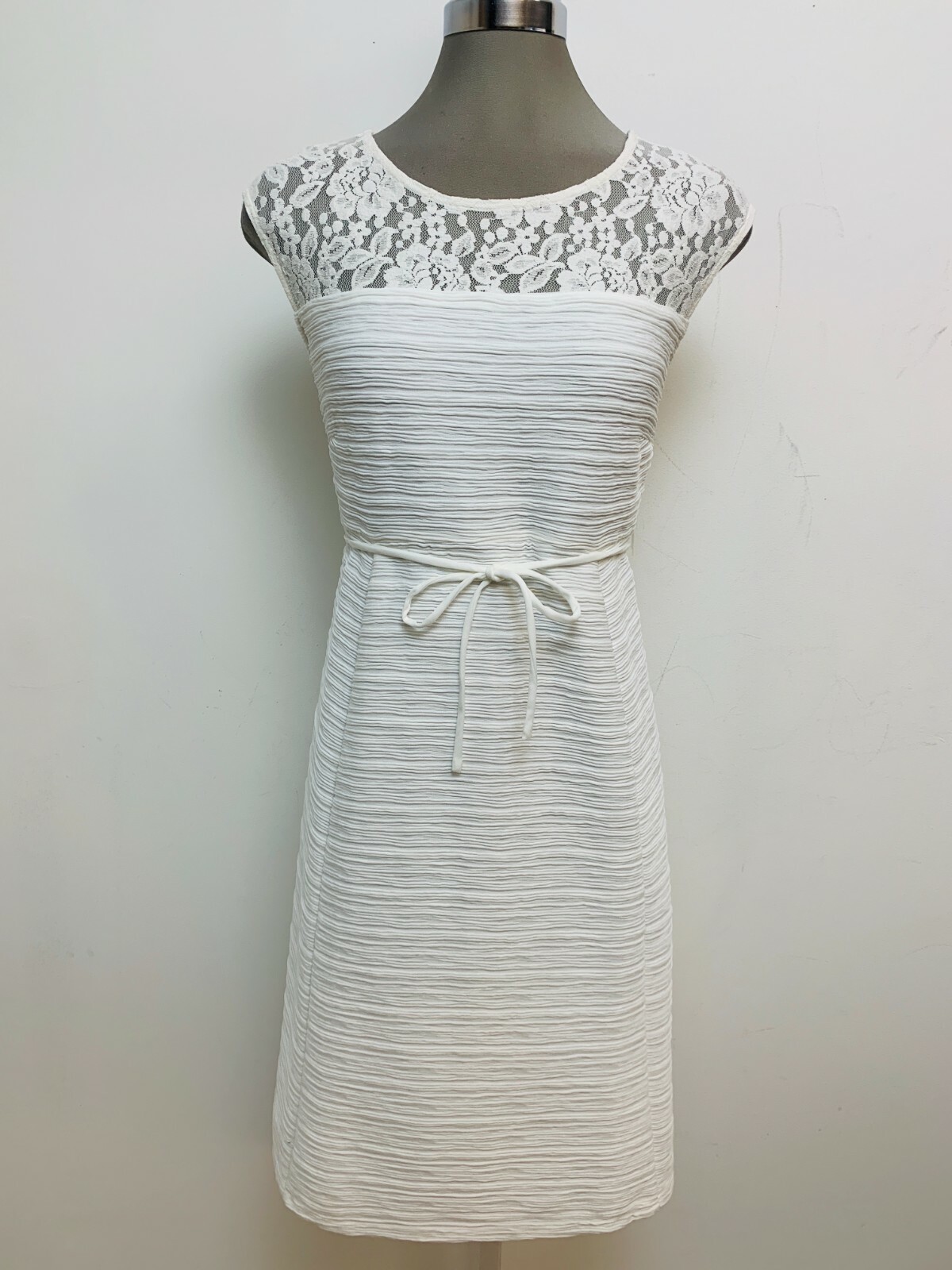 

Платье Taylor NWT CREAM в рубчик с иллюзией декольте, размер, Elegant