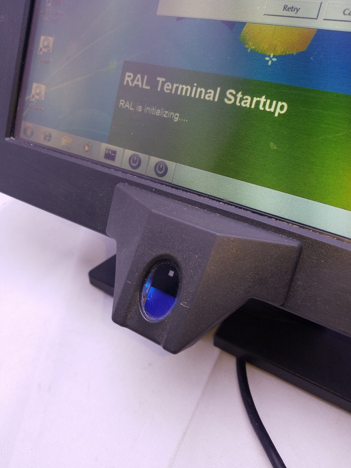 NCR  POS TOUCHSCREEN MONITOR TERMINAL MSR P1530 7754 15