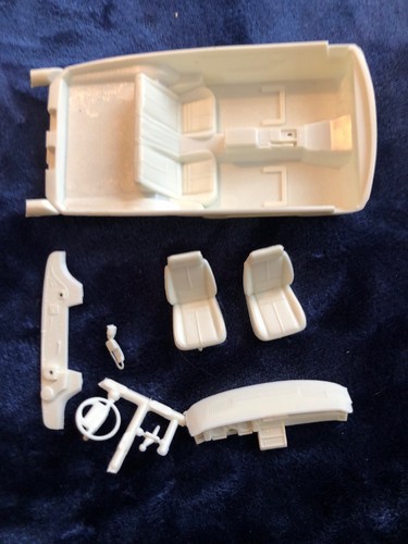 AMT/ERTL CHEVY CAMARO Z-28 JUNKYARD ONLY -  INTERIOR ONLY- NEW MODEL PARTS