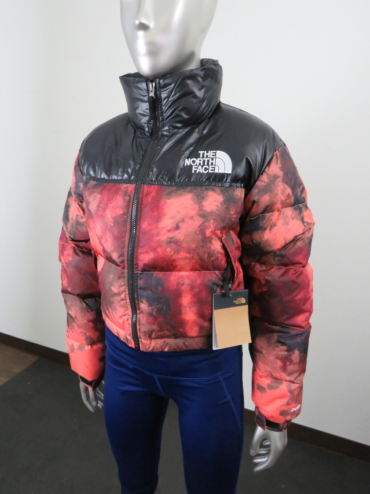Pre-owned The North Face Womens  Printed Nuptse Short Crop 700-down Jacket - Coral Dye In Pink