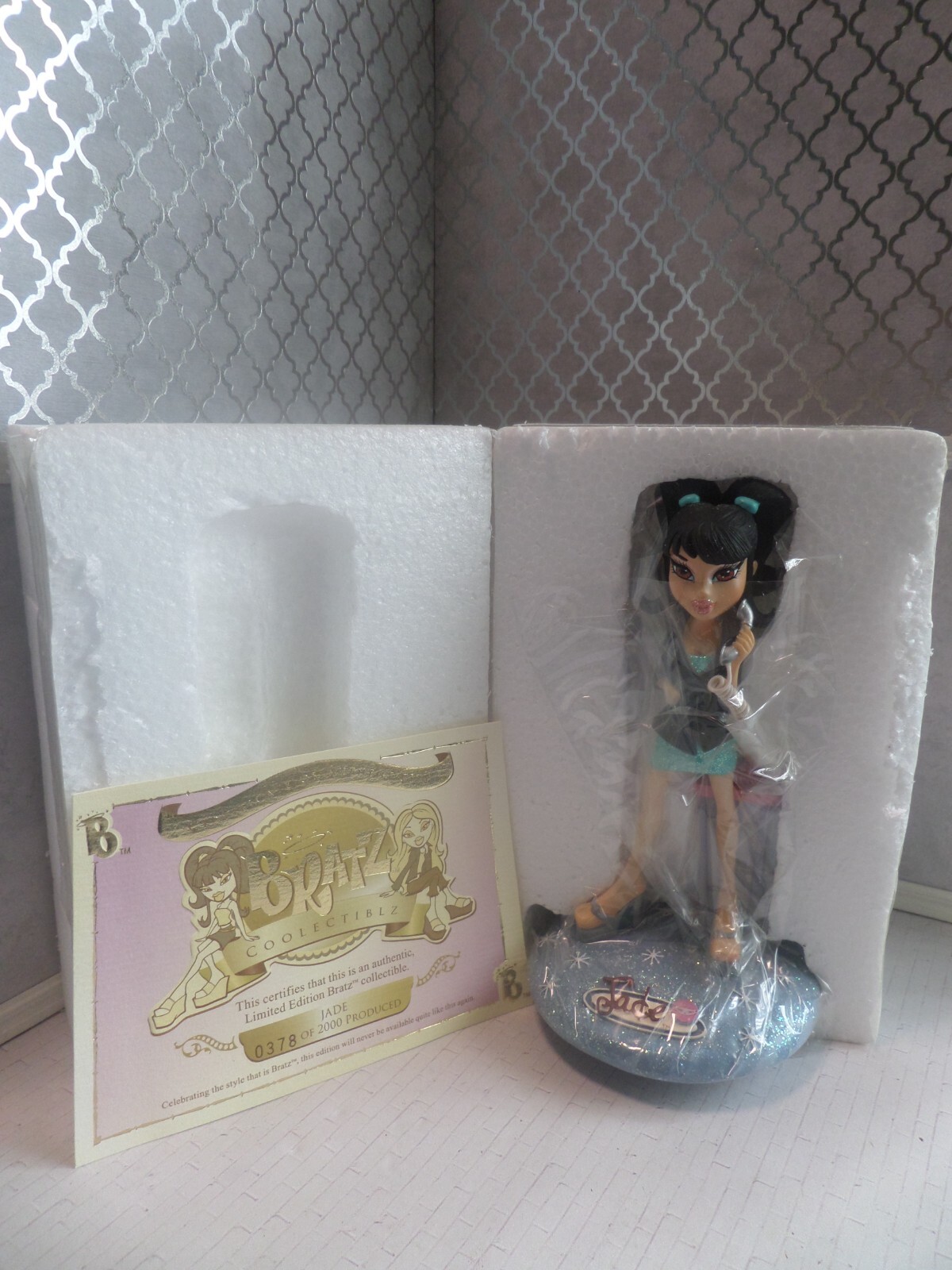 BRATZ COLLECTIBLZ JADE FIGURE  378 OF 2000 LIMITED EDITION