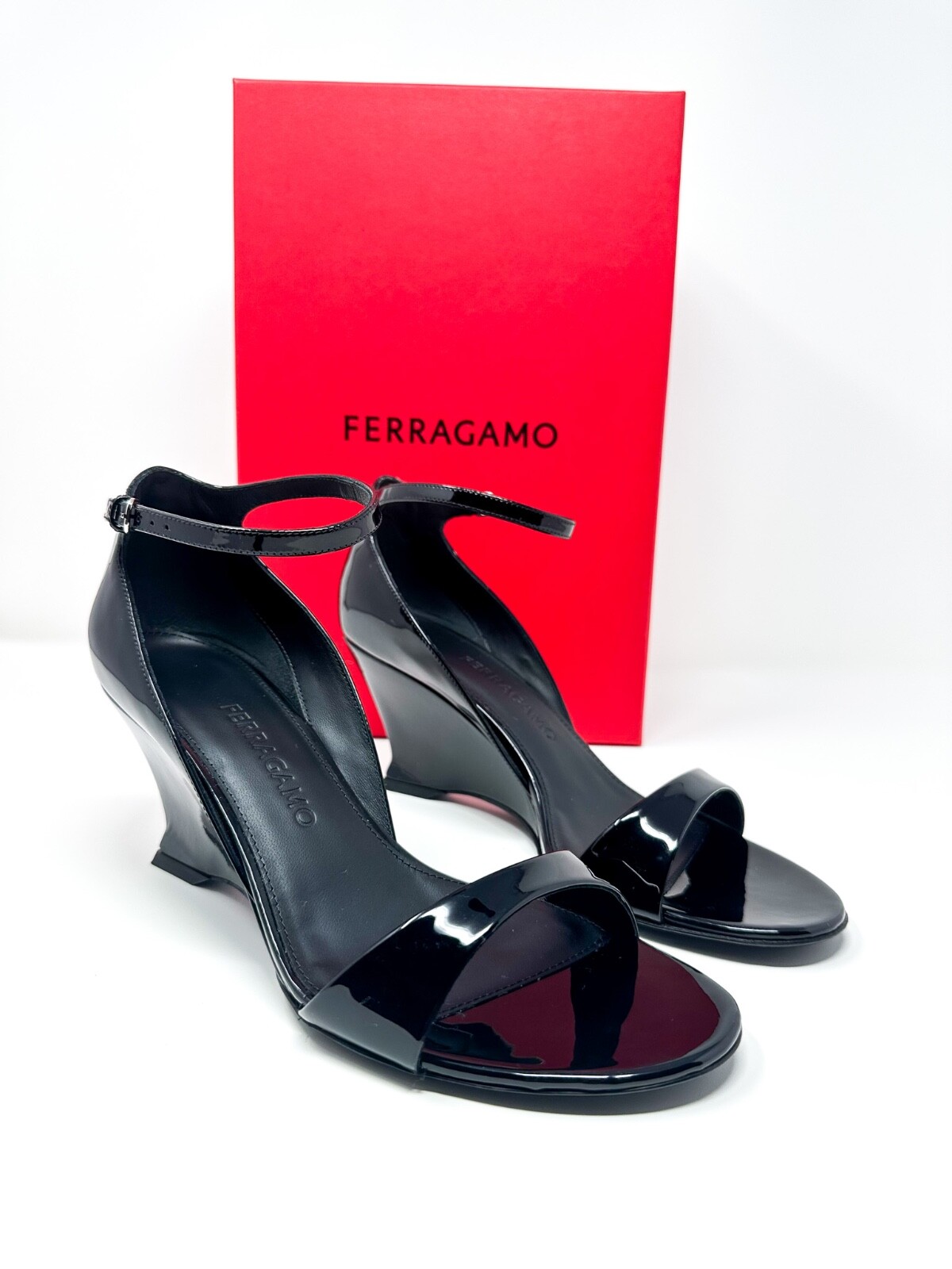 Pre-owned Ferragamo Salvatore  Women's Vidette Patent Leather Wedge Sandals 8 C $1050 In Black