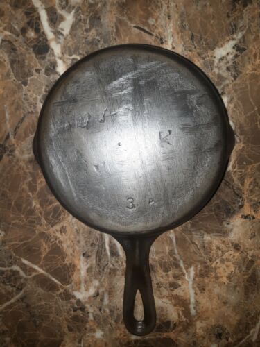 Vintage Cast Iron Skillet #3 Unmarked 6 1/2 Inch