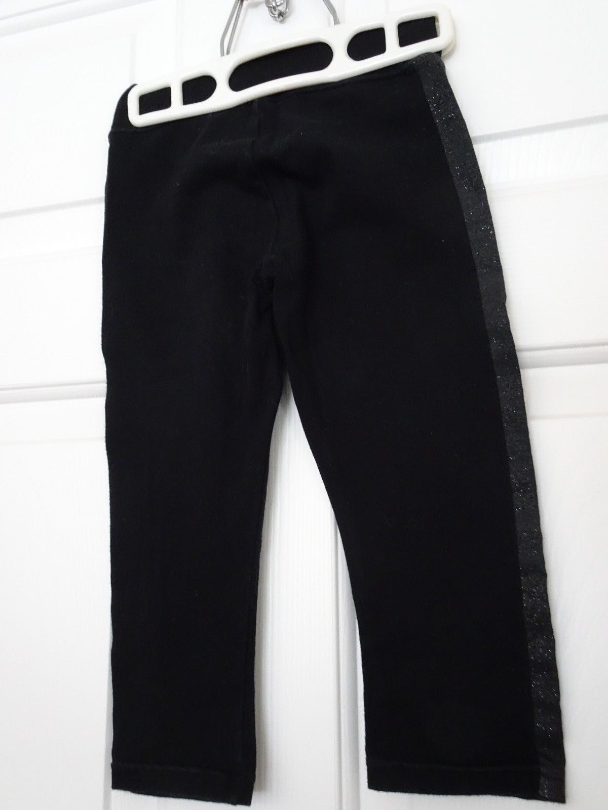 JUSTICE GIRLS SIZE 8 BLACK KNIT CAPRI/CROPPED PANTS-DANCE/GYMNASTICS-ACTIVE WEAR