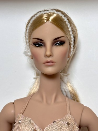 Integrity Toys Elyse Jolie Jason Wu perfume Elyse LE 200 Integrity Toys Elyse Jolie Jason Wu perfume Elyse LE 200
