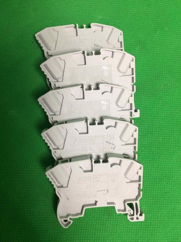 Abb 1snk706010r0000 / 1snk706010r0000 Zk4 Pack Of 4 Unit