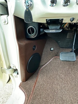 image 12 of interior