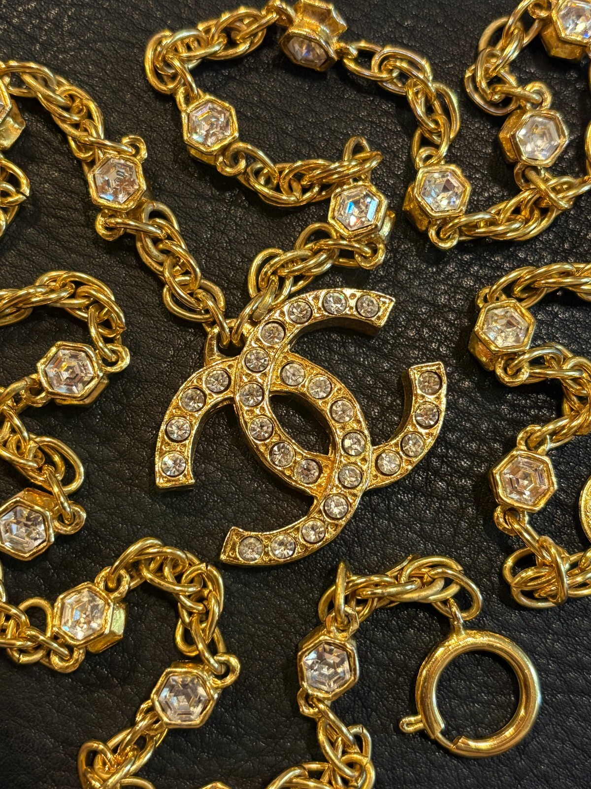 CHANEL Necklace Rhinestone Vintage Gold Auth Pendant Choker CHANEL Necklace Rhinestone Vintage Gold Auth Pendant Choker