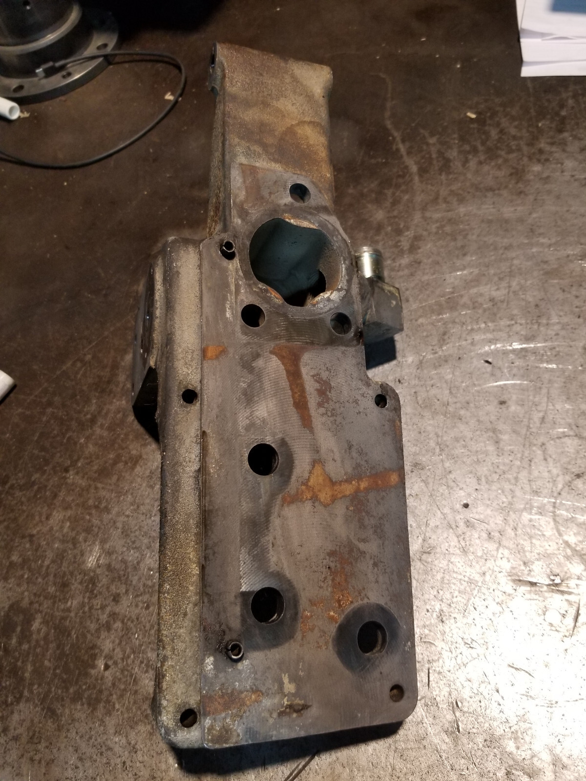 03-07 Dodge Ram Cummins 5.9L Engine Ac compressor bracket 395725 - Picture 3 of 7