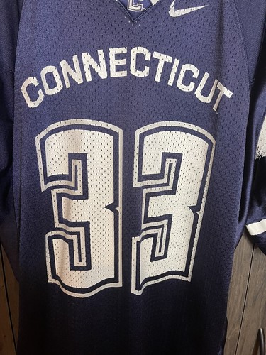 Vintage Nike NCAA Connecticut Huskies Team Football #33