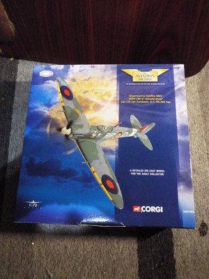 NEW Corgi AA31903 Supermarine Spitfire MKV EN951/RF-D 'Donald Duck' Jan Zumbach.