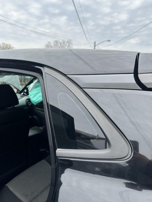 18 19 20 21 22 23 HYUNDAI KONA Rear Quarter Window Glass Driver Left