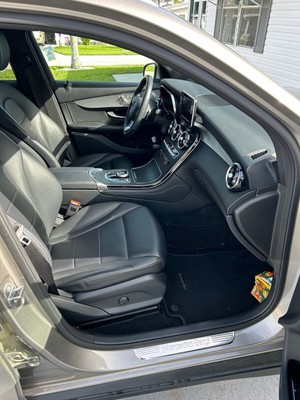 image 4 of interior