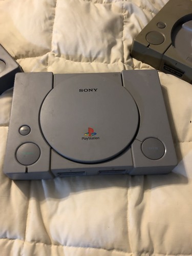 3 GRAY SONY PLAYSTATION PS ONE VIDEO GAME CONSOLE SYSTEM LOT SET PS1