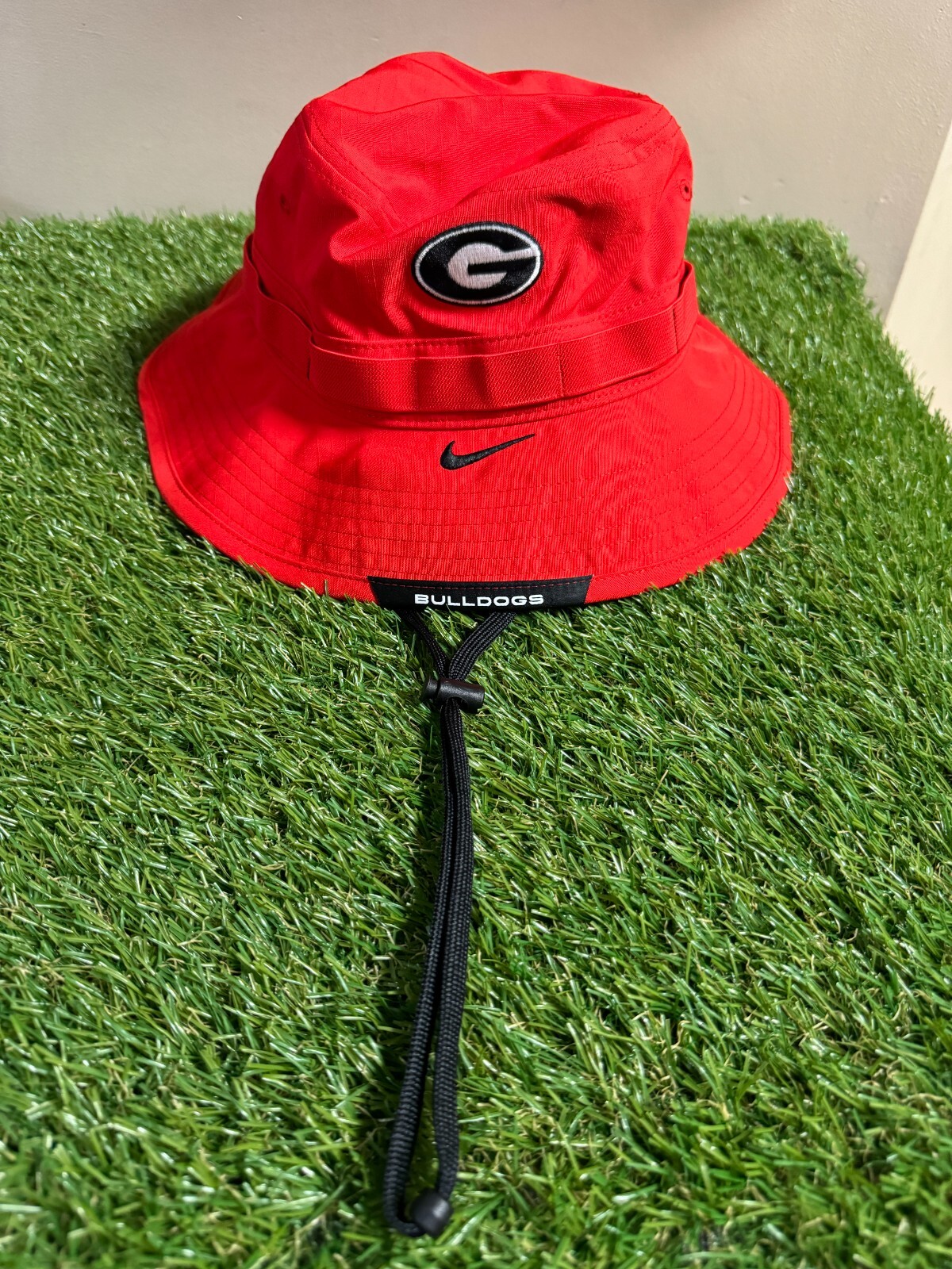 Nike Georgia アメフト 帽子 NCAA NFL Georgia Legacy Club Men's Nike College Trucker Adjustable