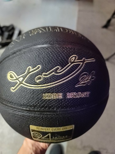 New Limited Edition Spalding Black Mamba Kobe Bryant 24k New Limited Edition Spalding Black Mamba Kobe Bryant 24k