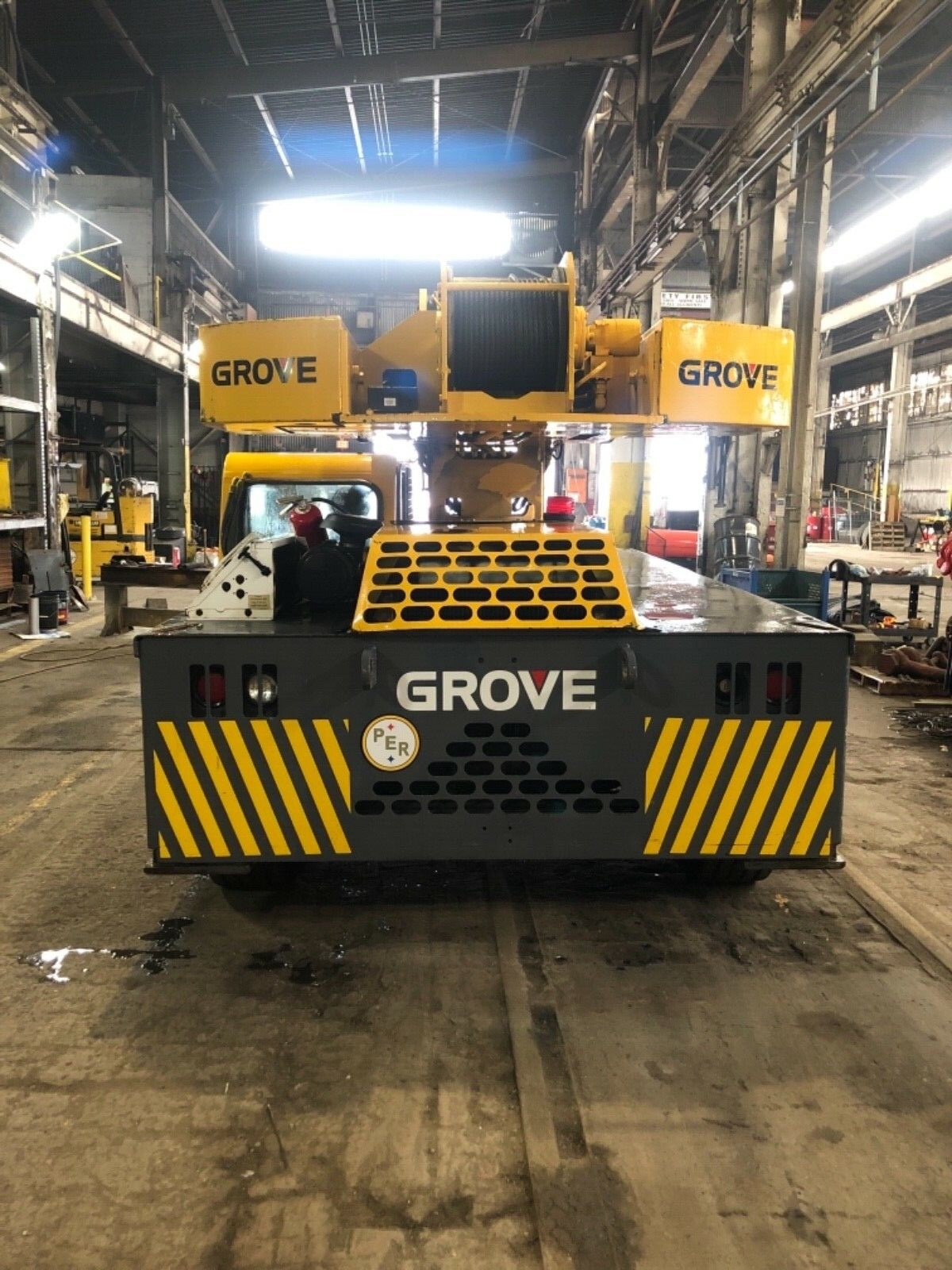 GROVE YB4415 15-TON CARRYDECK CRANE