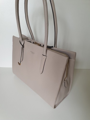 RADLEY RADLEY SHOULDER BAG. "ARLINGTON COURT" LARGE, DOVE GREY SOFT LEATHER. £239