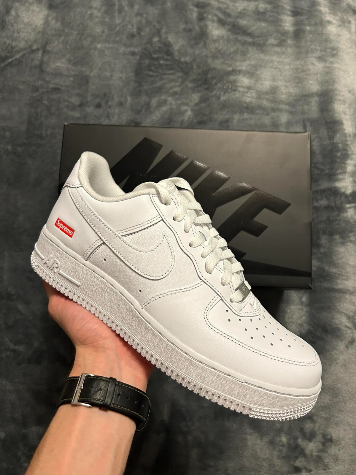 Nike Air Force 1 ホワイト Supreme28cm Amazon.com | Nike Men's Air Force 1 Low Supreme Mini Box