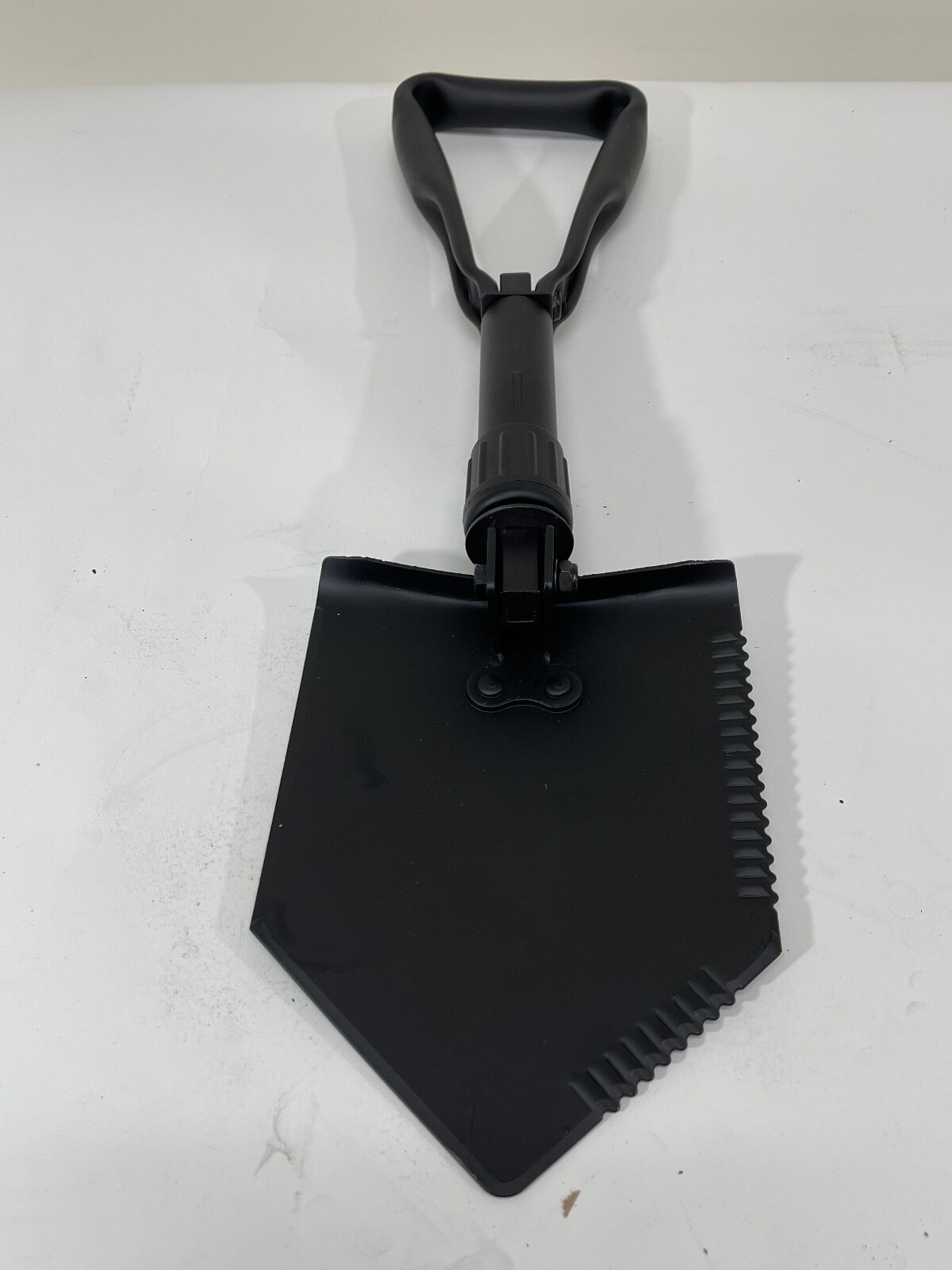 E-TOOL Military Serrated Entrenching Tool Tri-Fold Shovel - New